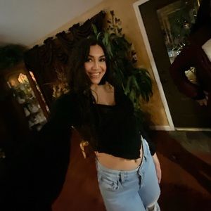 Meet your Posher, Edith